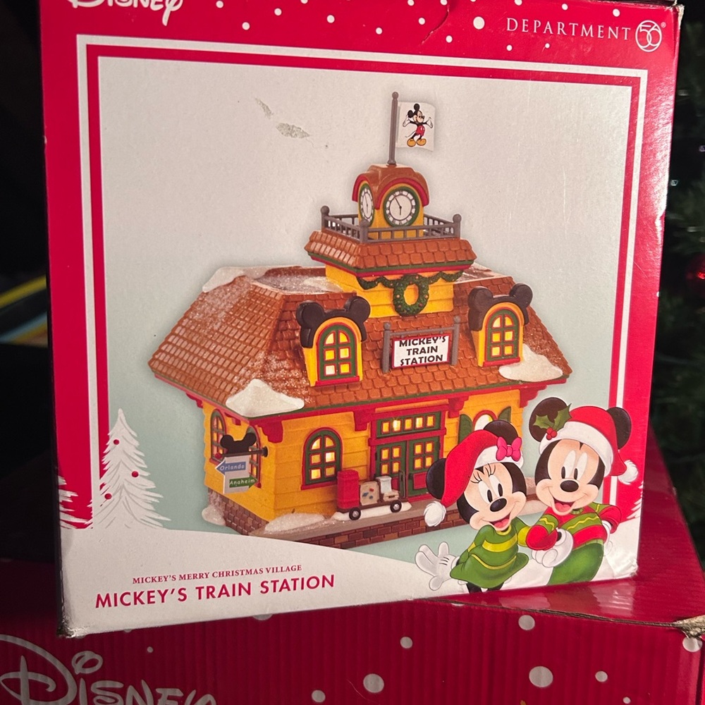 Disney Holiday Decor Yellow and Brown Village Piece